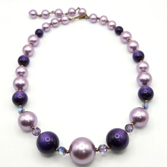 Vintage Graduated Purple Variety Acrylic Faux Pearls AB Crystals Beaded Necklace - Picture 2 of 4